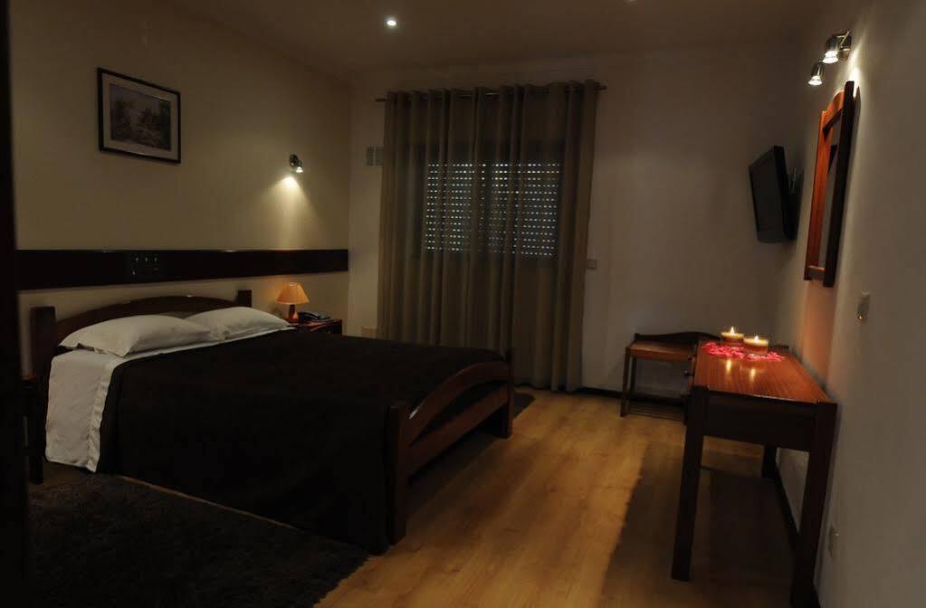 Hotel S. Jorge บาตาเลีย ภายนอก รูปภาพ